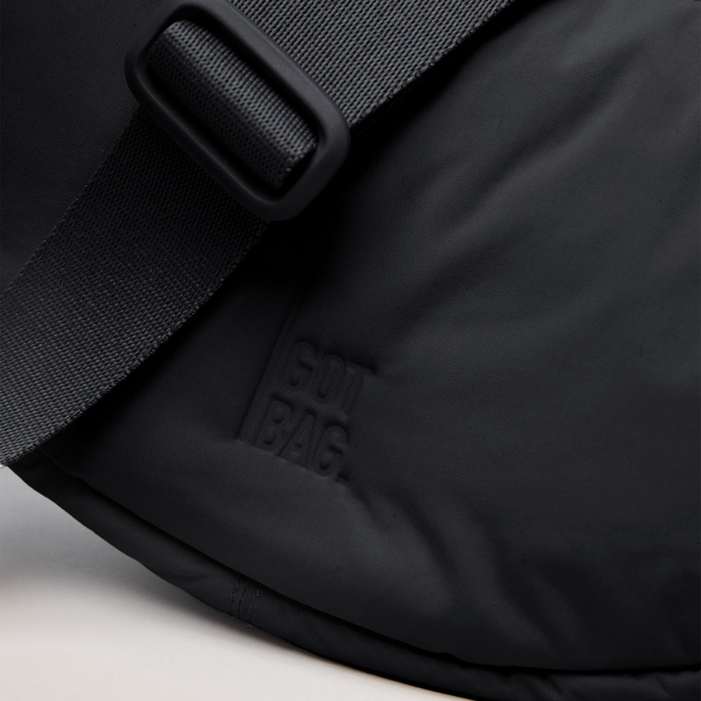 CLOUD MOON BAG SMALL Tasche als Detailaufnahme.