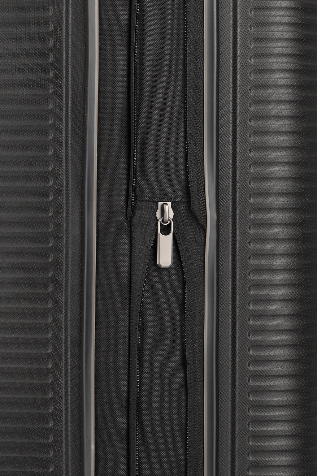 Travelite ROOMER 4w Trunk M, Schwarz – Produktansicht 9
