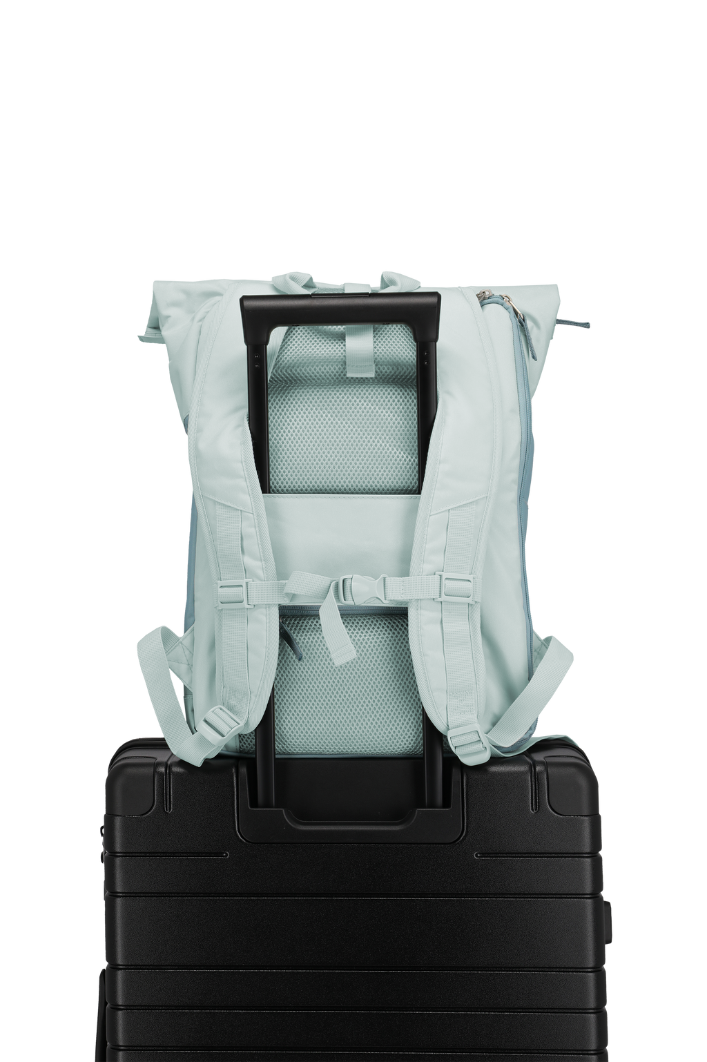 Travelite BASICS Rollup Rucksack, Ice Blue – Produktansicht 6
