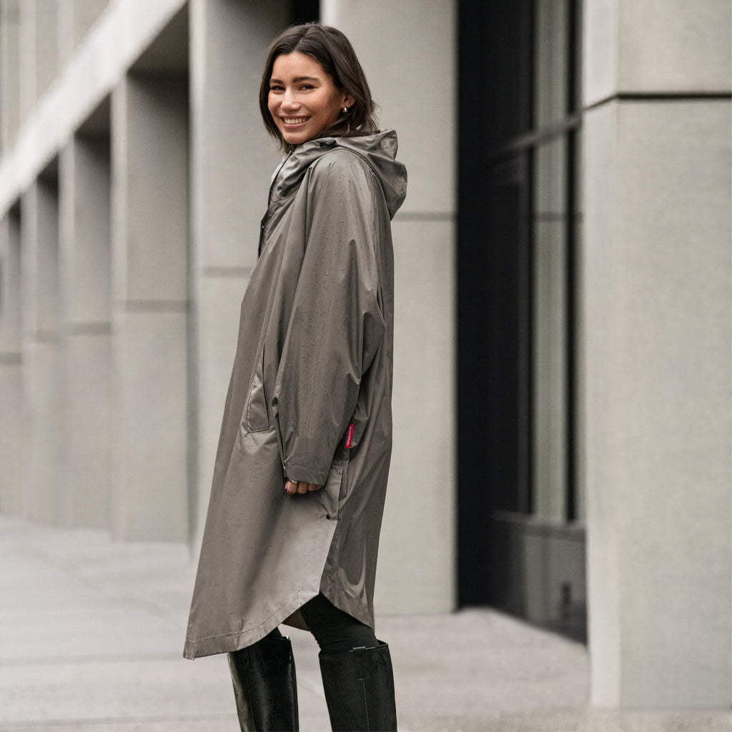 Reisenthel Mini Maxi Raincoat, Dark Taupe – Produktansicht 2