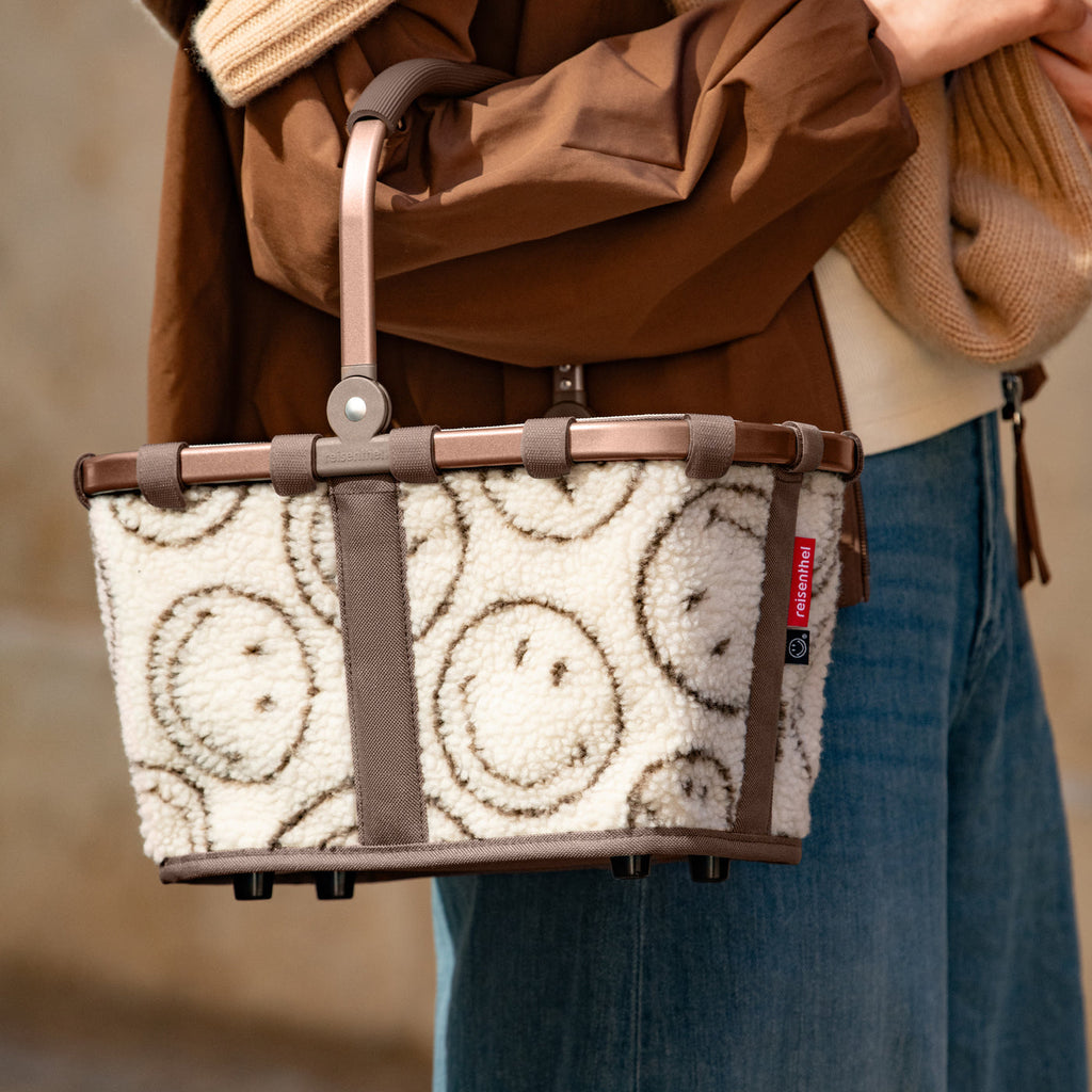 Reisenthel Carrybag XS Einkaufskorb, Smiley® Teddy Chocolate – Produktansicht 3