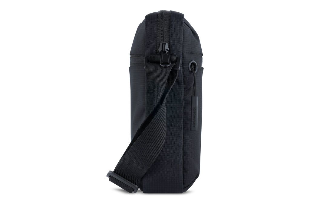 Chiemsee LIGHT "N" BASE Schultertasche klein, schwarz – Ansicht 3