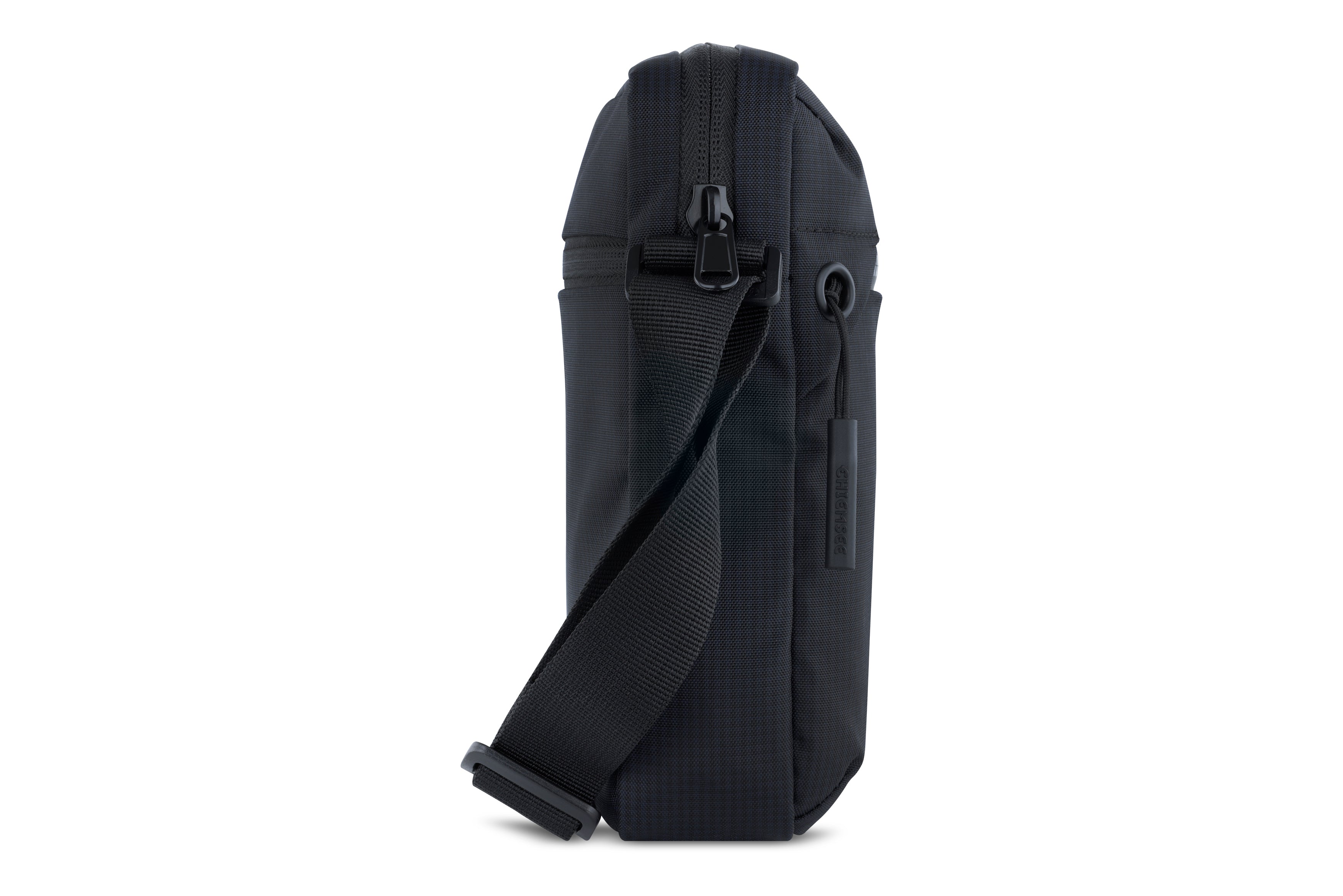 Chiemsee LIGHT "N" BASE Schultertasche klein, schwarz – Ansicht 3