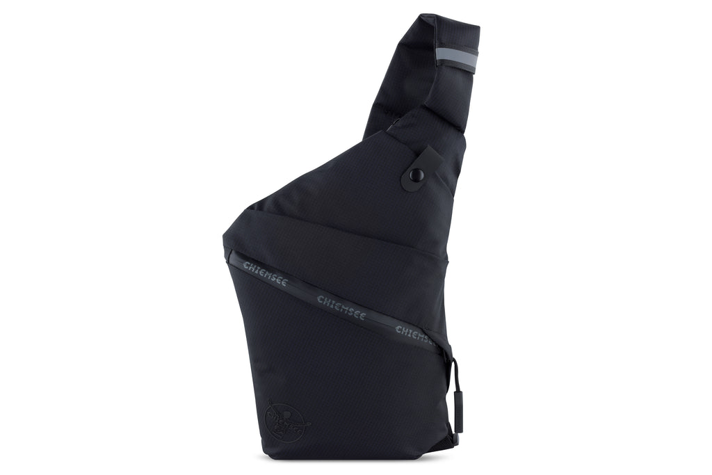 Chiemsee LIGHT "N" BASE Body Safe Bag, schwarz – Ansicht 1