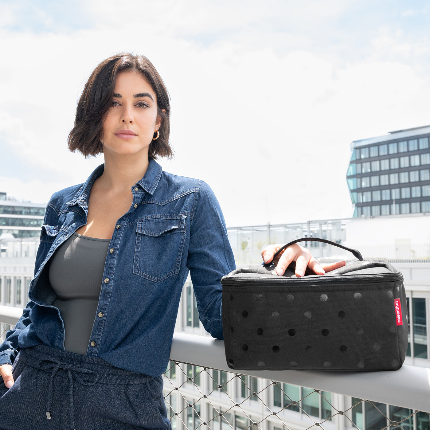 Reisenthel Beautycase Kosmetiktasche, Glossy Dots Black – Produktansicht 2