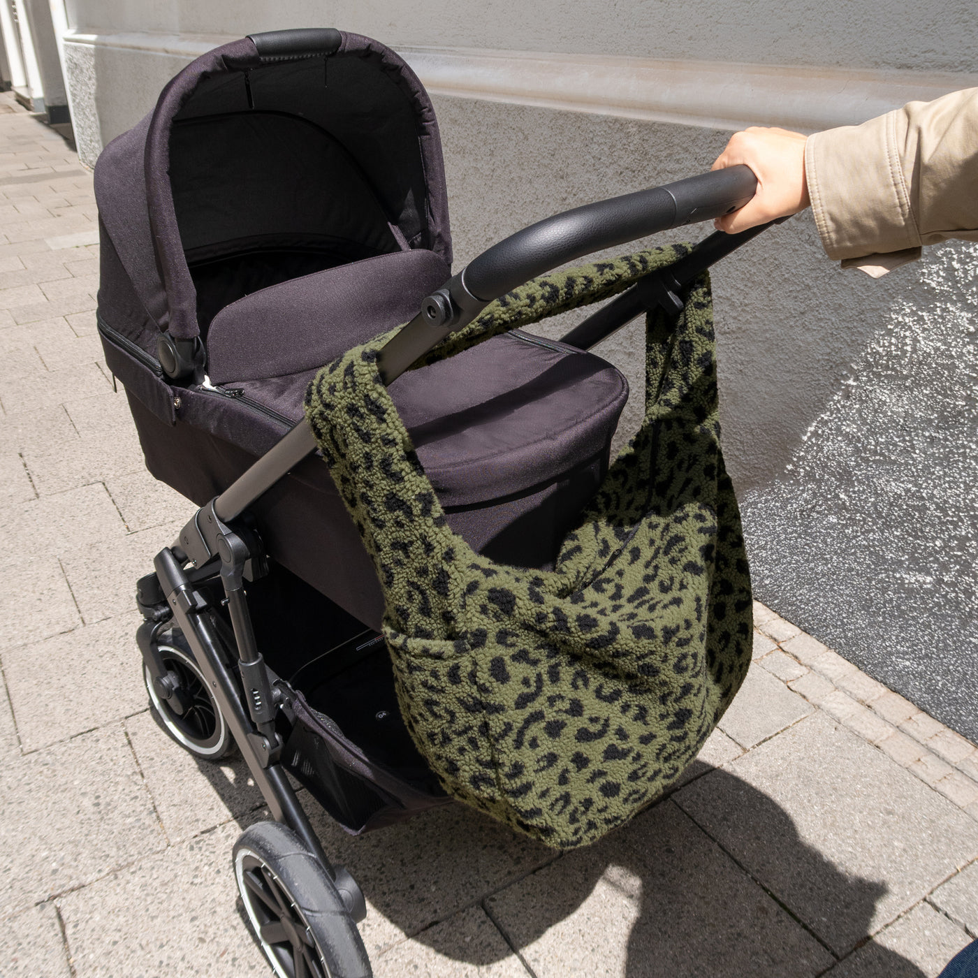 Reisenthel Moonbag Umhängetasche, Teddy Leo Olive – Produktansicht 2