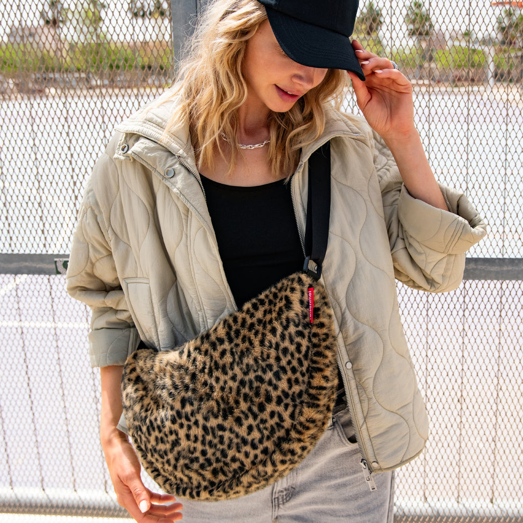 Reisenthel Moonbag S leo fake fur – Ansicht 3