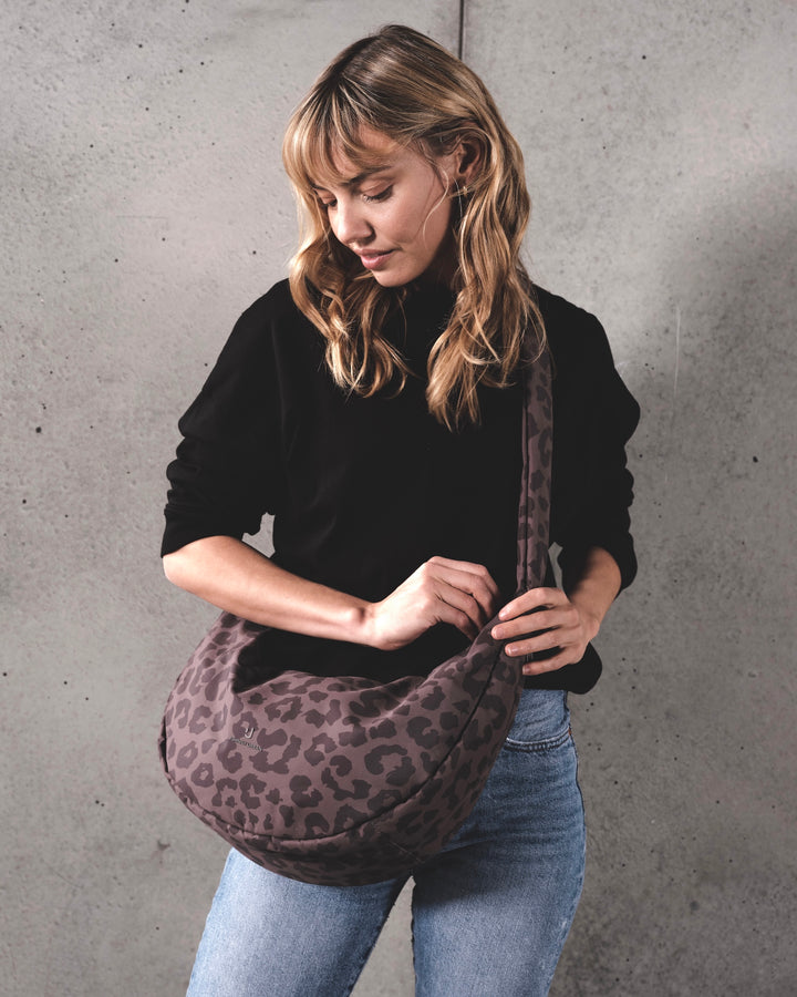 Johnny Urban Umhängetasche Lou Large – Braun Leo