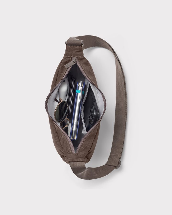 Johnny Urban Umhängetasche Ally Small – Braun