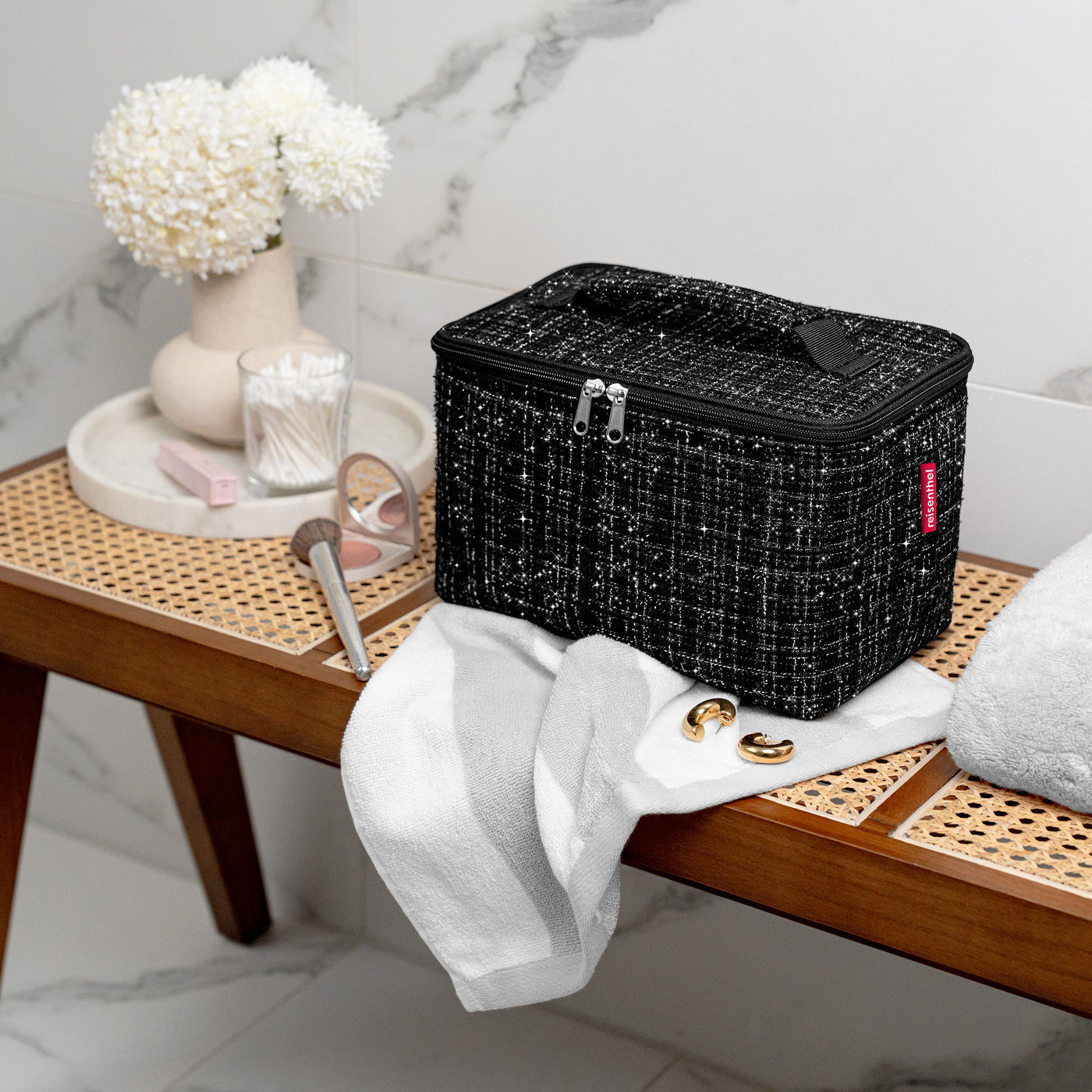 Reisenthel Cosmetic Case Kosmetiktasche, Bouclé Black – Produktansicht 2