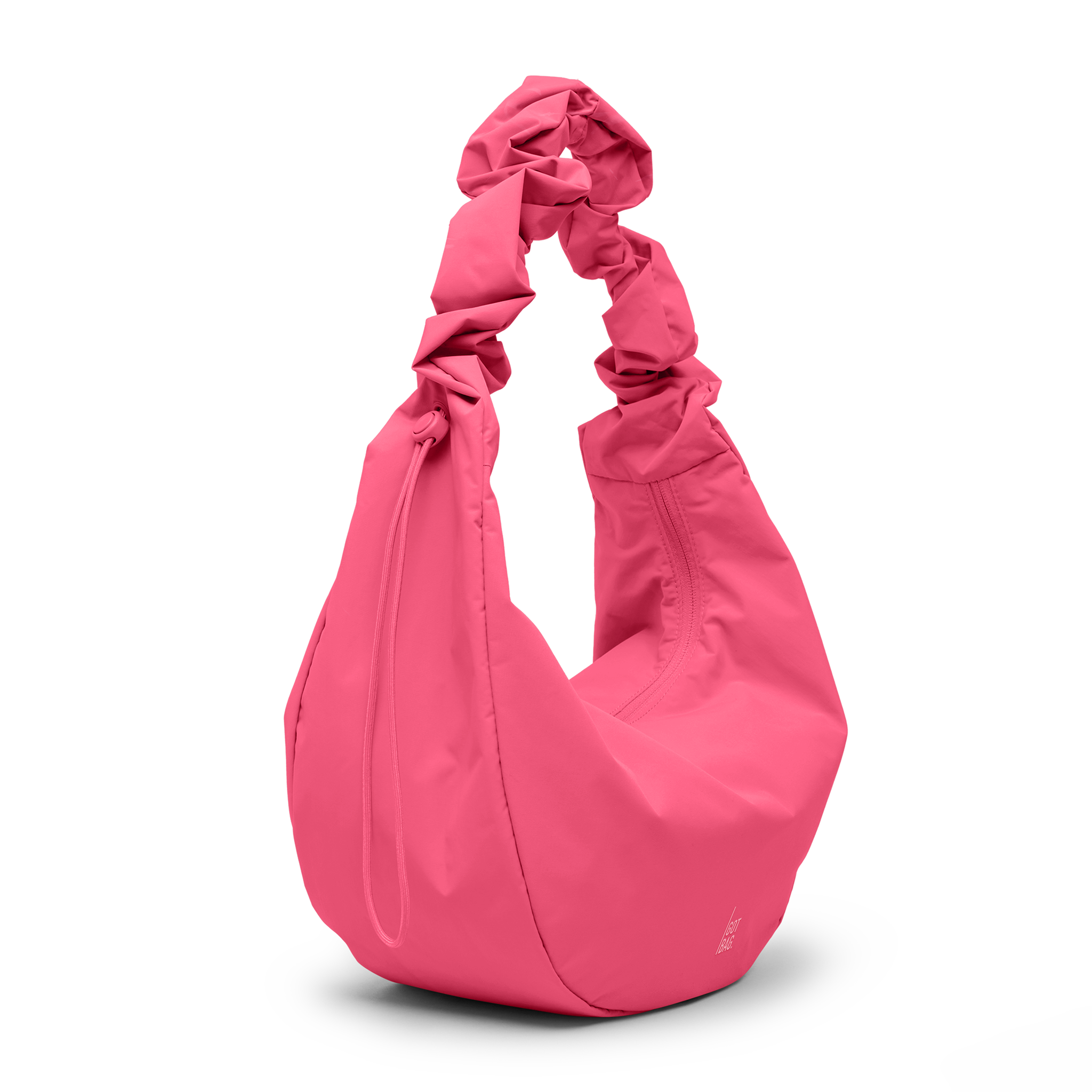 MOON BAG RUFFLE Tasche in salina pink (leuchtendes Pink) als Studioaufnahme in diagonaler Ansicht.