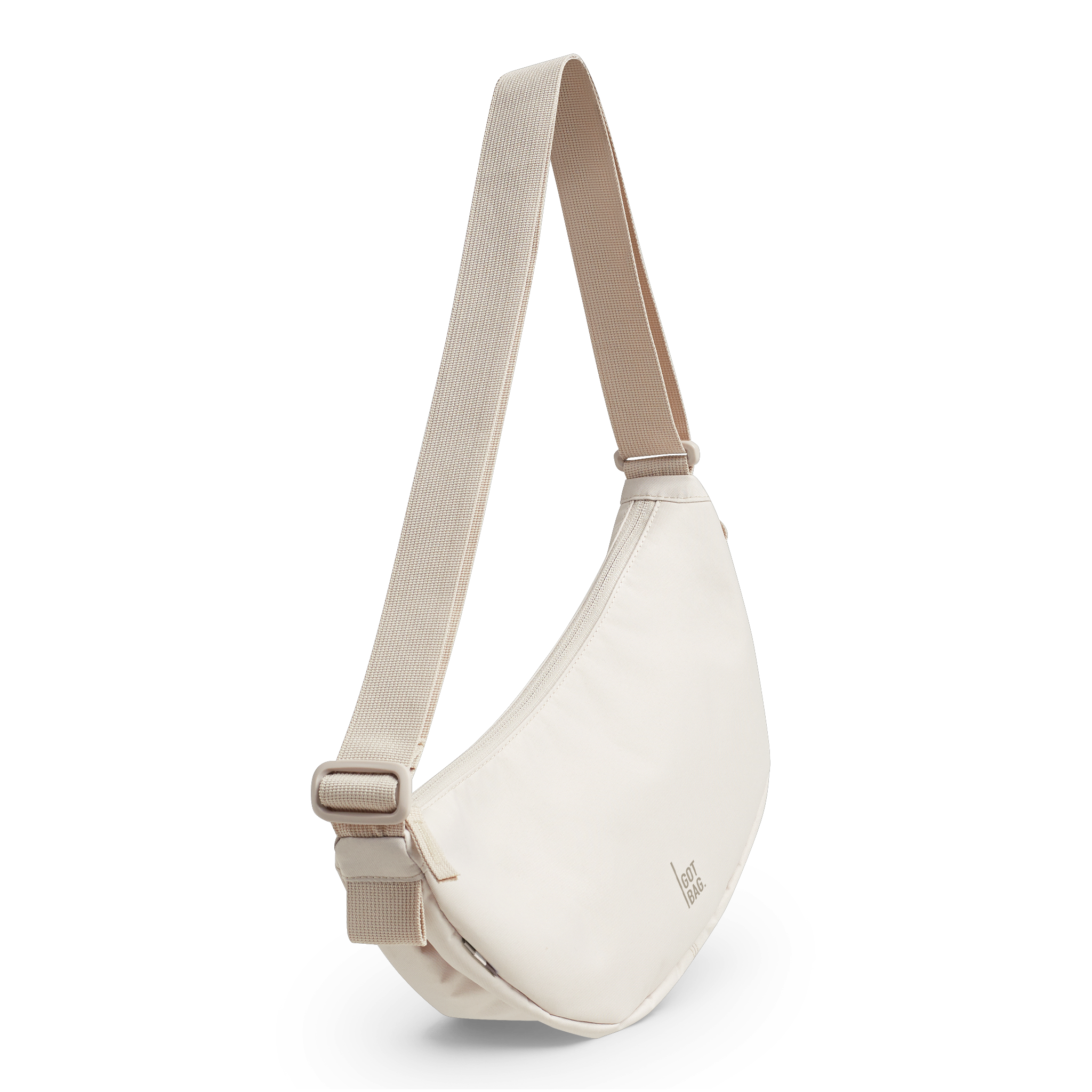 MOON BAG SMALL Tasche in soft shell (warmes Cremeweiß) in diagonaler Ansicht.