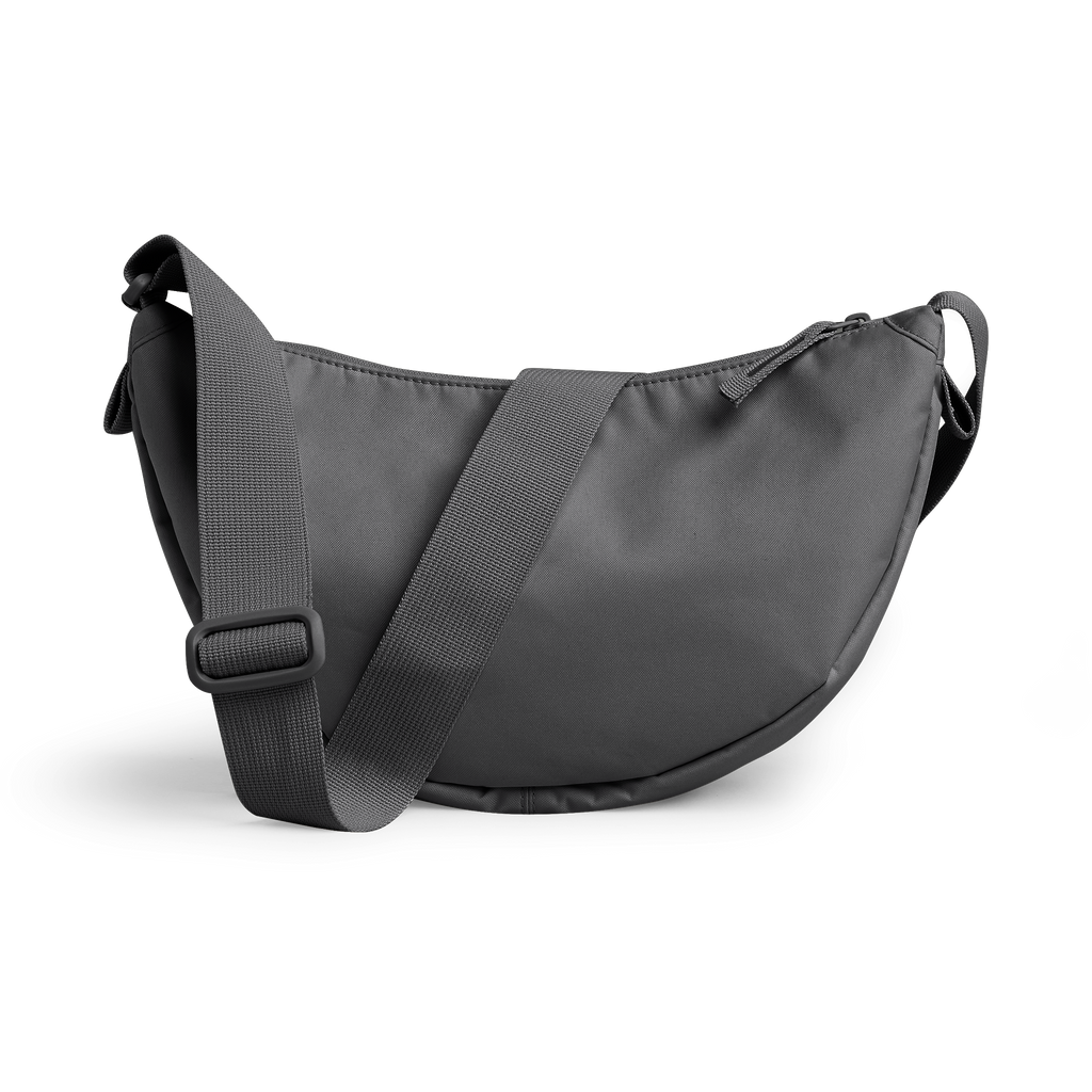 MOON BAG Tasche in shark (Dunkelgrau) als Studioaufnahme in Rückansicht.