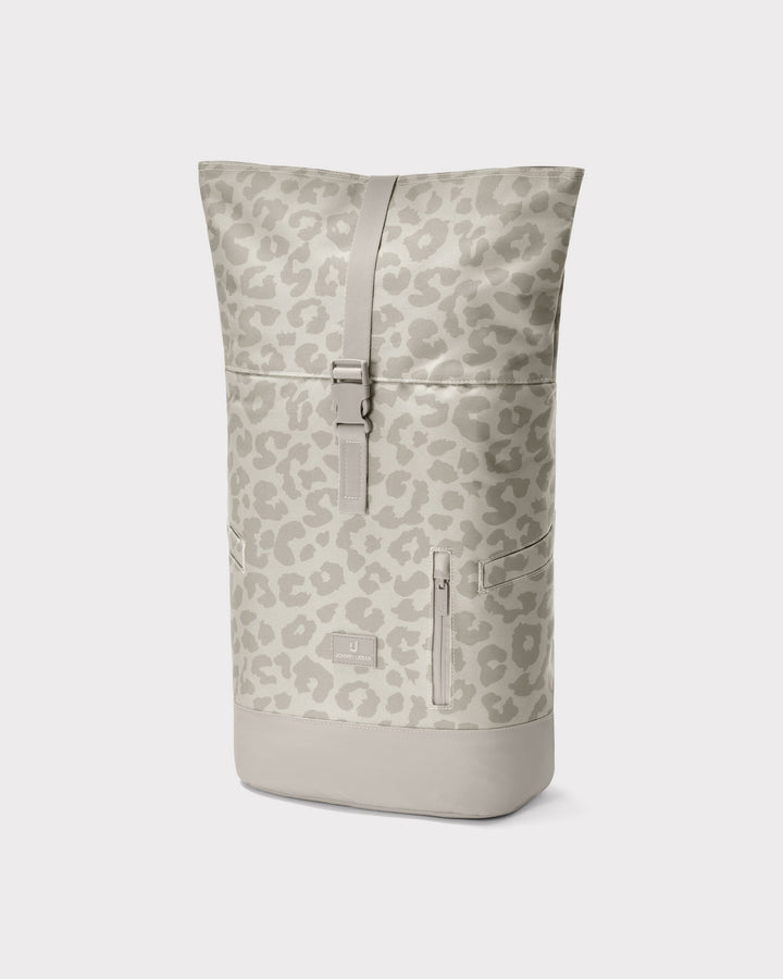 Johnny Urban Rolltop-Rucksack Luca Small – Sand Leo