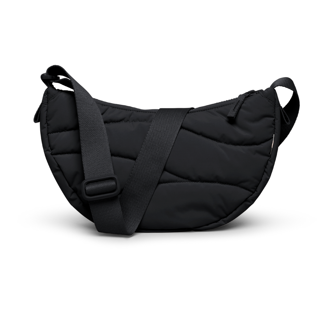 WAVY PUFFER MOON BAG Tasche in black (Schwarz) in Rückenansicht.
