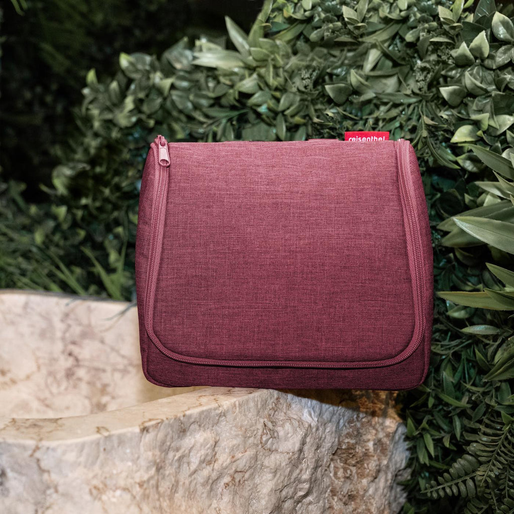 Reisenthel Toiletbag Kulturtasche, Twist Maroon – Produktansicht 3