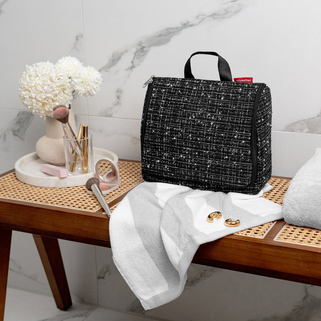 Reisenthel Toiletbag XL Kulturtasche, Bouclé Black – Produktansicht 2