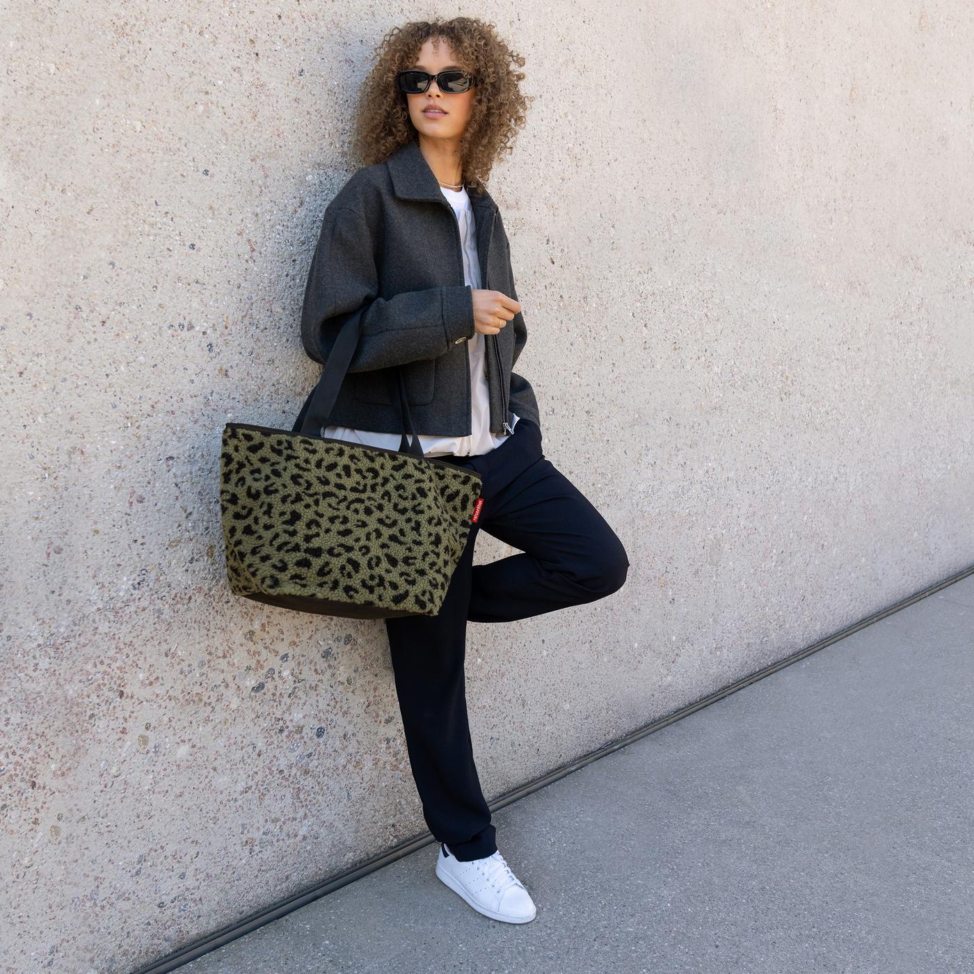 Reisenthel Shopper M, Teddy Leo Olive – Produktansicht 3