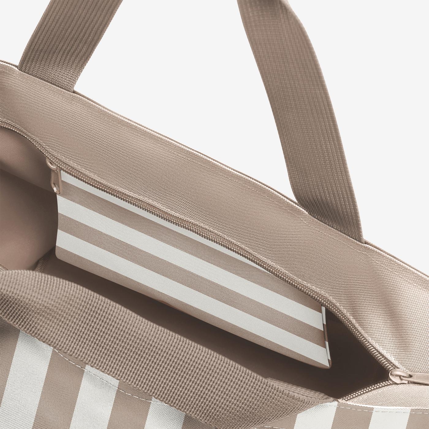 Reisenthel Shopper M, Summerstripes Coffee – Produktansicht 5